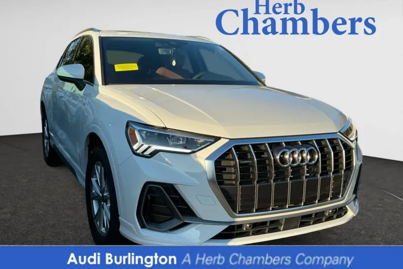 2024 Audi Q3 S line Premium photo 1