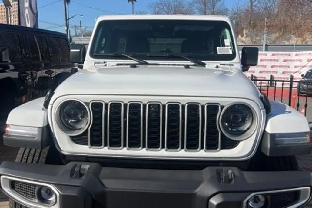 2025 Jeep Wrangler Sahara photo 1