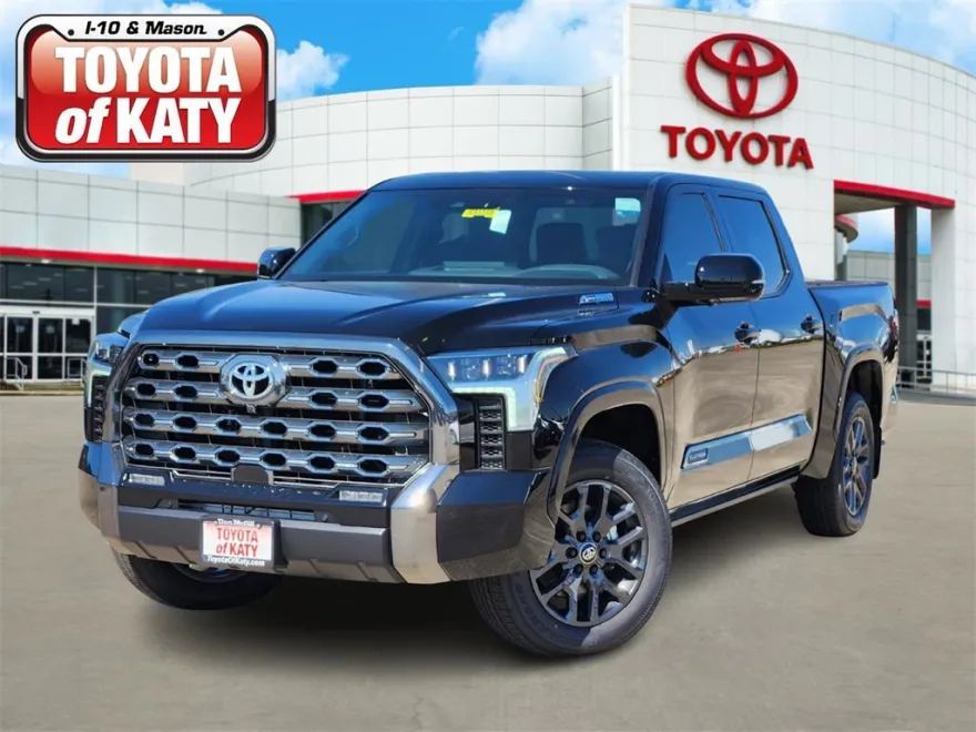 2026 Toyota Tundra Platinum CrewMax photo 1