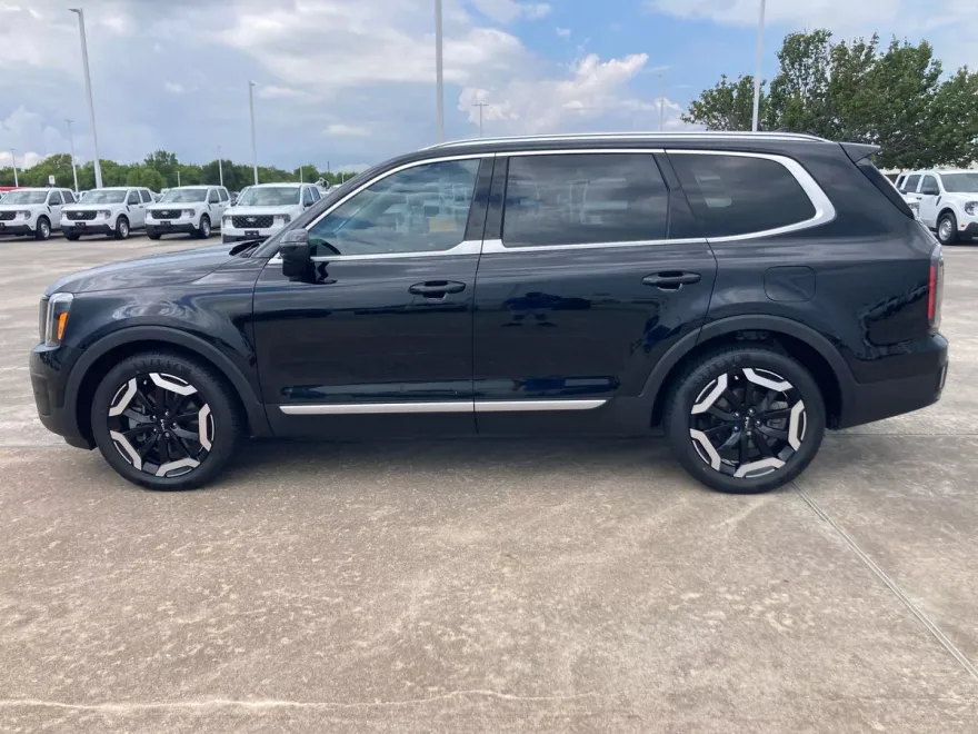 2023 Kia Telluride EX photo 1