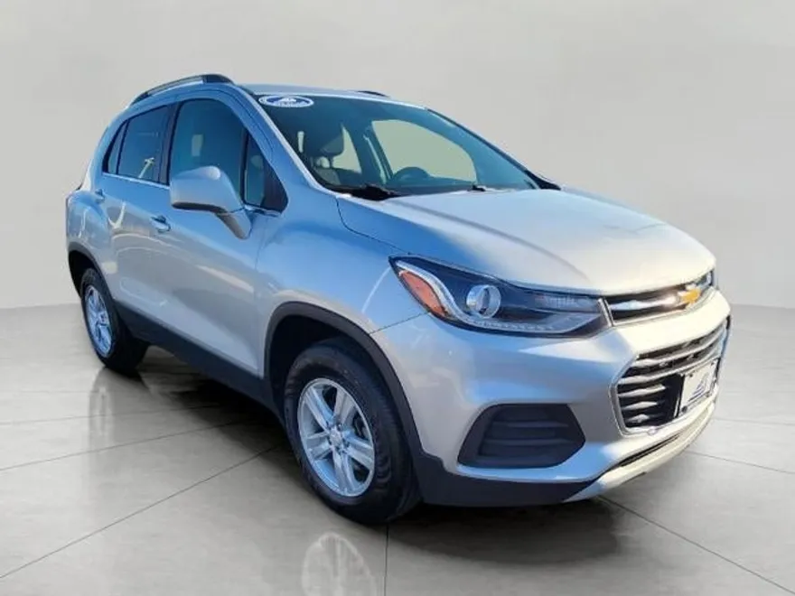 2020 Chevrolet Trax LT photo 1