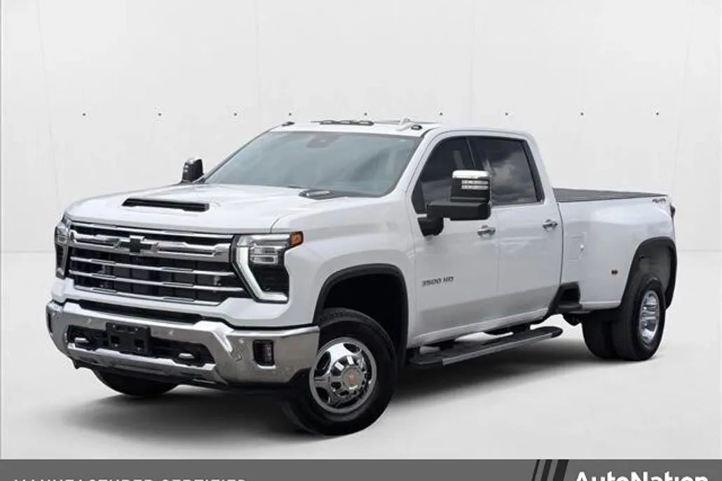 2024 Chevrolet Silverado 3500HD LTZ photo 1