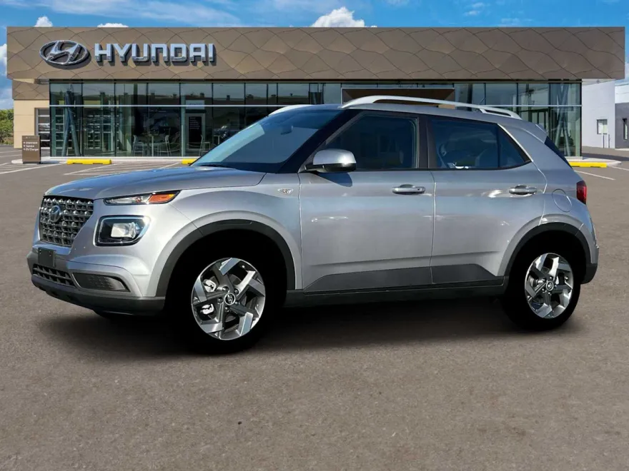 2025 Hyundai Venue SEL photo 1