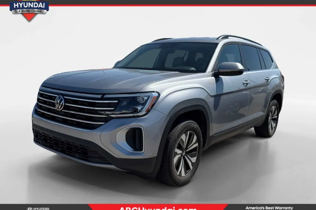 2024 Volkswagen Atlas SE photo 1