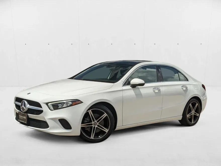 2021 Mercedes Benz A 220 4MATIC photo 1