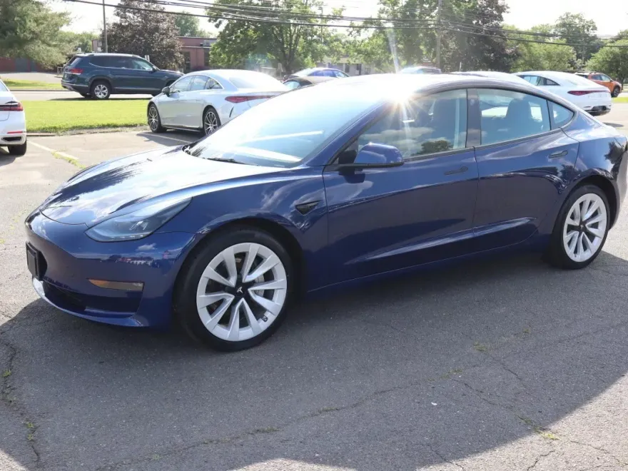 2022 Tesla Model 3 Long Range photo 1