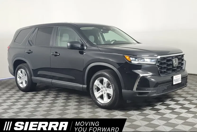2024 Honda Pilot LX photo 1