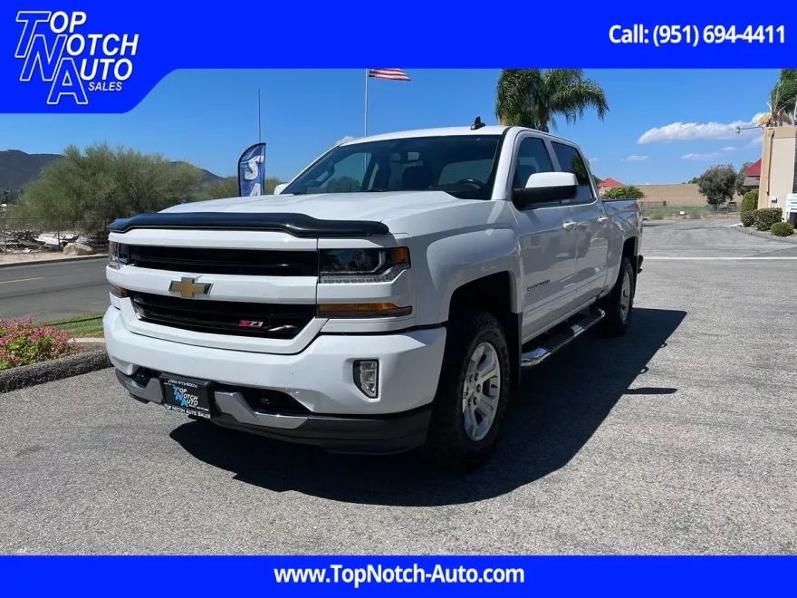 2017 Chevrolet Silverado 1500 LT photo 1