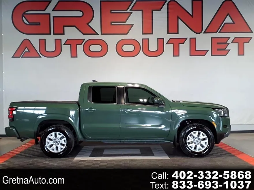 2022 Nissan Frontier Crew Cab SV photo 1