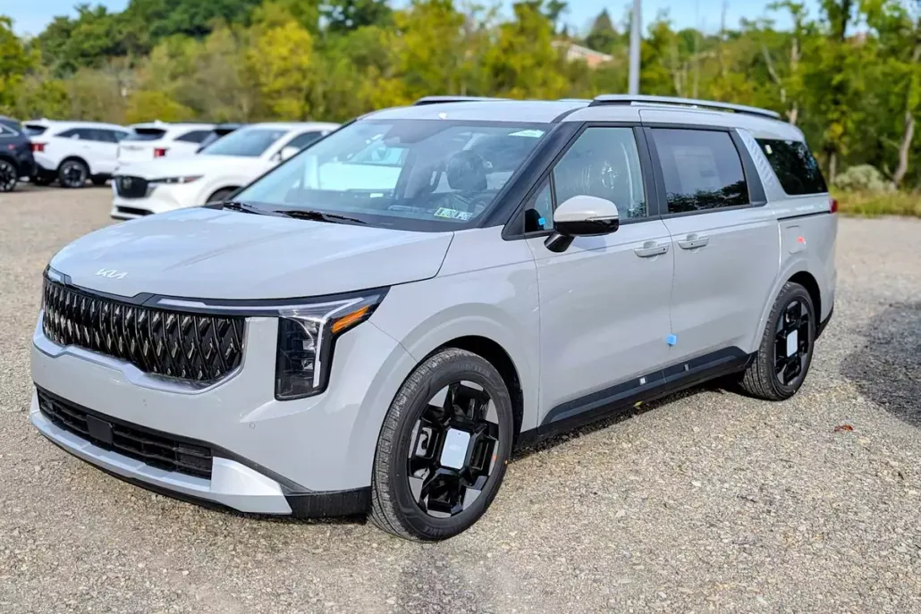 2026 Kia Carnival EX photo 1