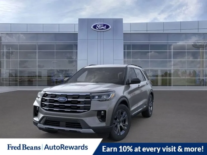 2025 Ford Explorer photo 1