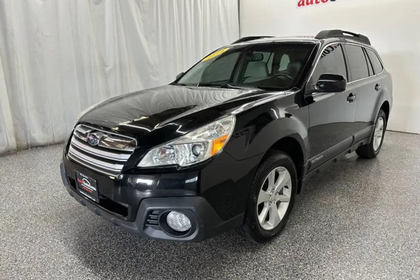 2014 Subaru Outback 2.5i Premium photo 1