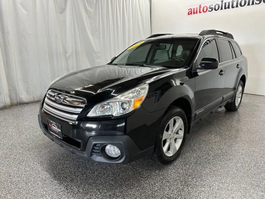 2014 Subaru Outback 2.5i Premium photo 1