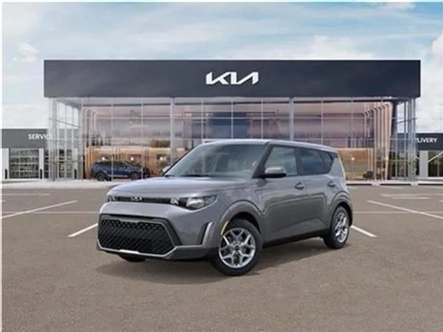 2025 Kia Soul LX photo 1