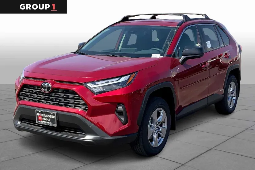 2025 Toyota RAV4 Hybrid LE photo 1