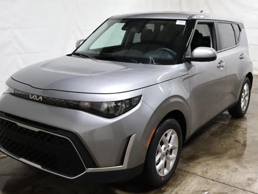 2025 Kia Soul S photo 1