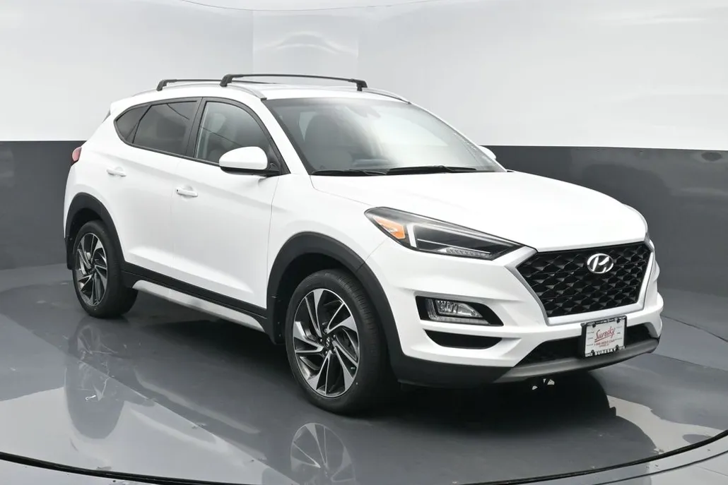 2020 Hyundai Tucson Sport photo 1