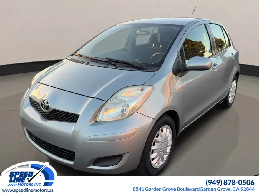 2010 Toyota Yaris photo 1