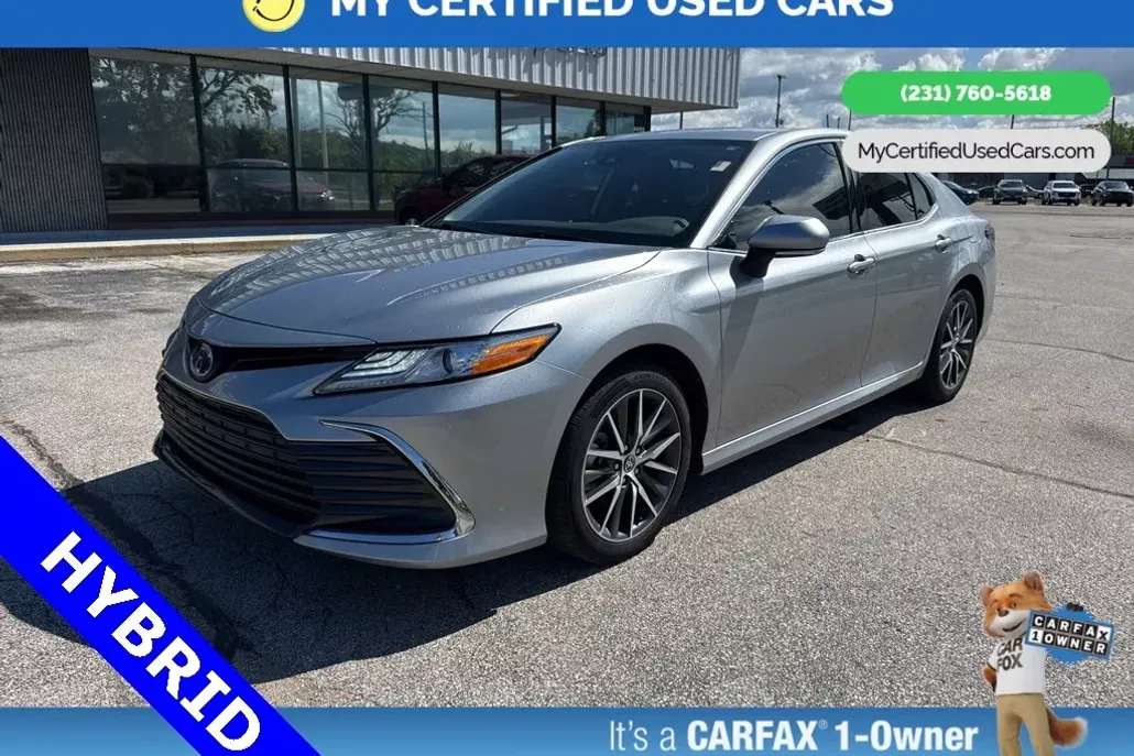 2023 Toyota Camry Hybrid XLE photo 1