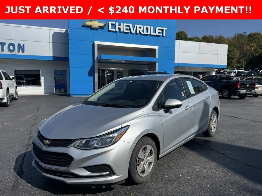 2018 Chevrolet Cruze LS photo 1