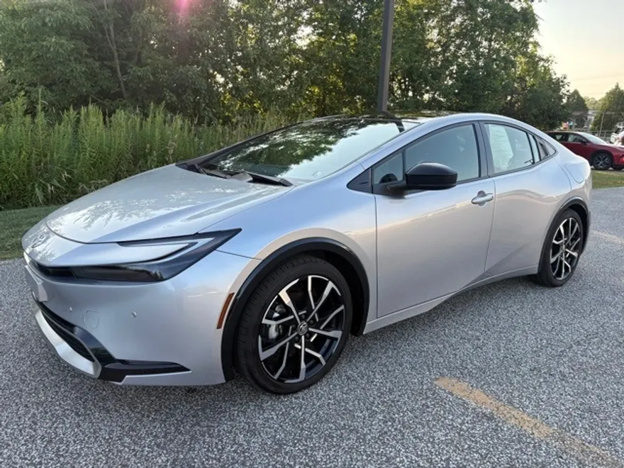 2024 Toyota Prius Prime XSE photo 1