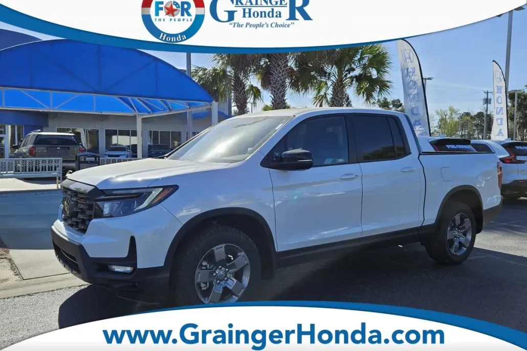 2025 Honda Ridgeline TrailSport photo 1