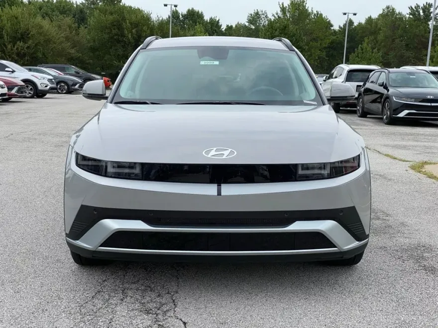 2025 Hyundai Ioniq 5 SEL photo 1