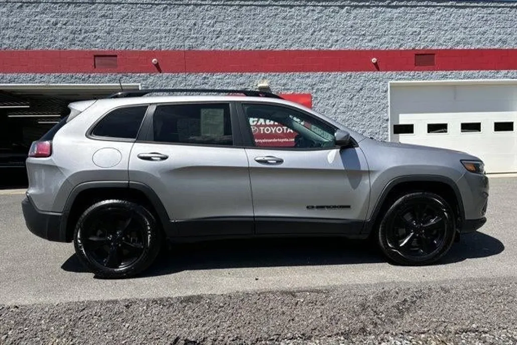 2020 Jeep Cherokee Latitude photo 1