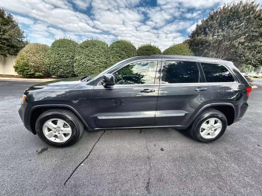 2013 Jeep Grand Cherokee Laredo photo 1