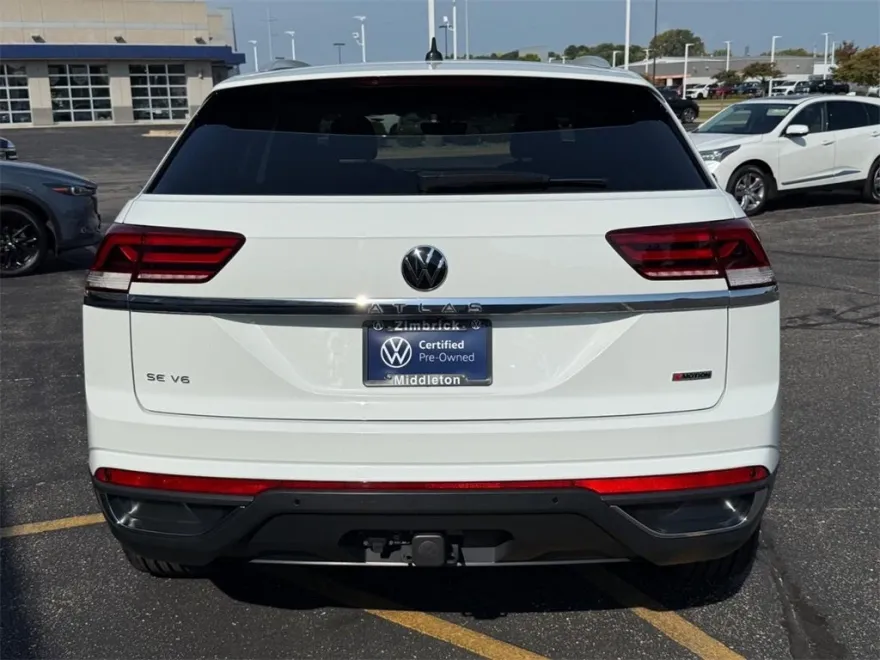 2022 Volkswagen Atlas Cross Sport V6 SE Technology photo 1