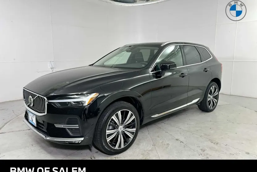 2023 Volvo XC60 Plus photo 1