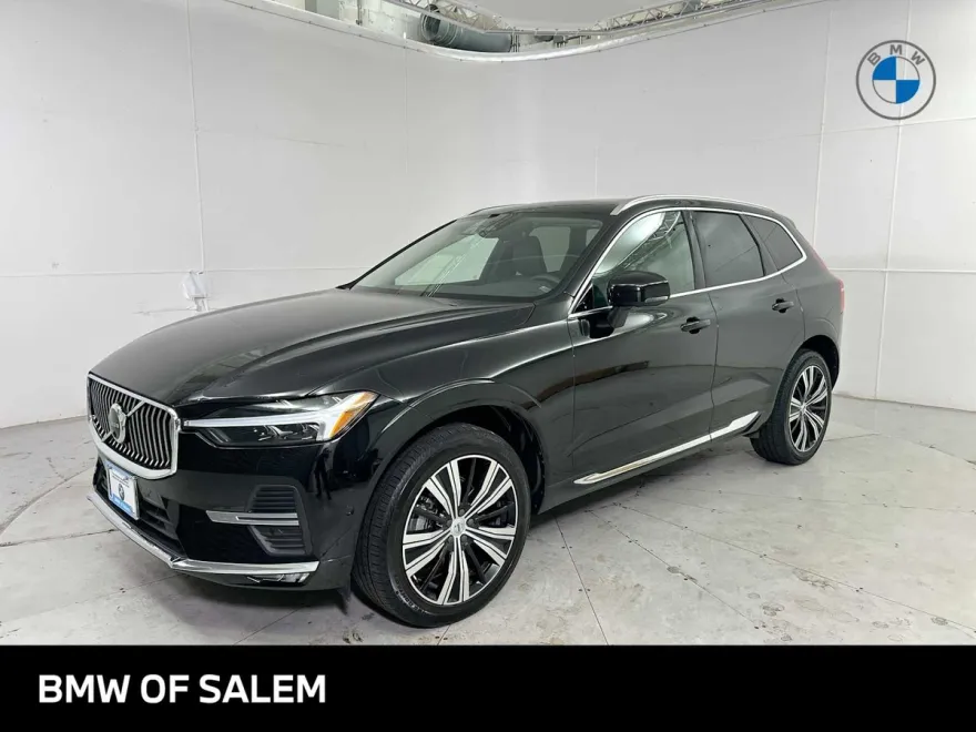 2023 Volvo XC60 Plus photo 1