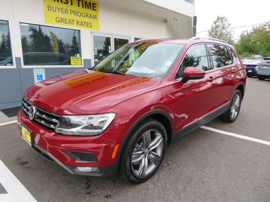 2021 Volkswagen Tiguan R-Line Black SEL photo 1
