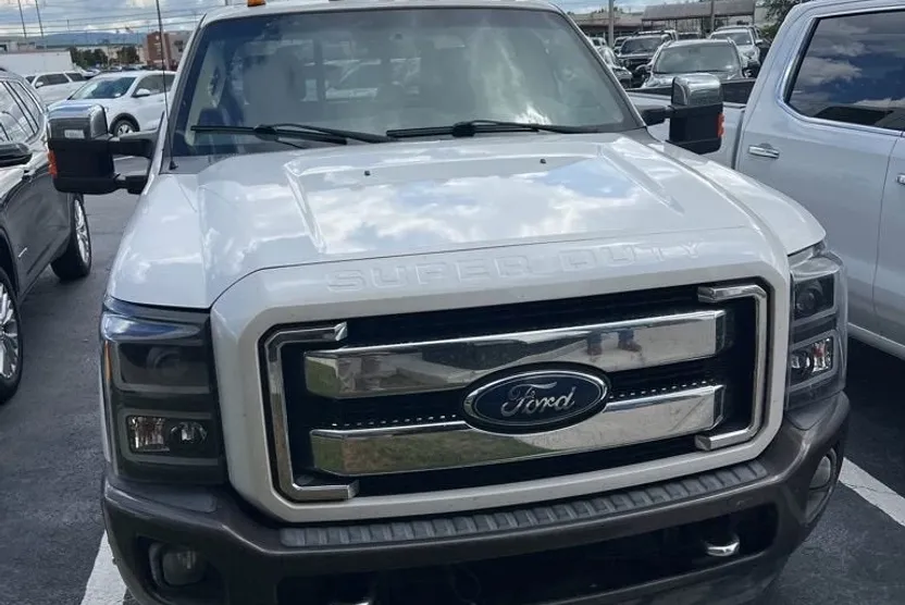2016 Ford F-350 Lariat photo 1