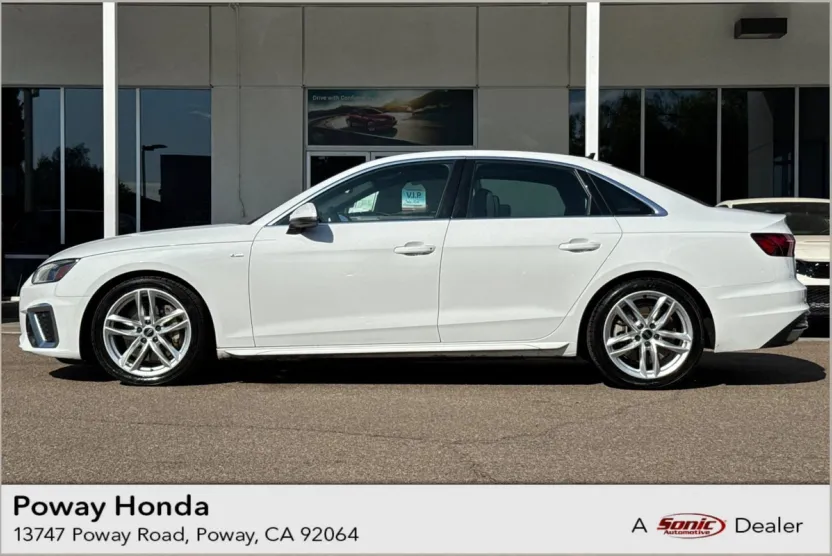2022 Audi A4 S line Quattro Premium Plus photo 1