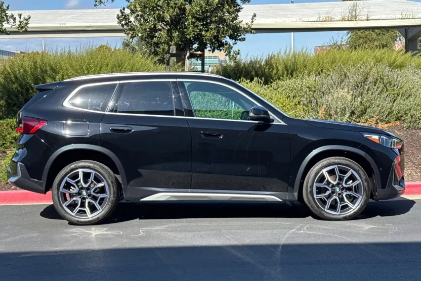 2025 Bmw X1 XDrive28i photo 1