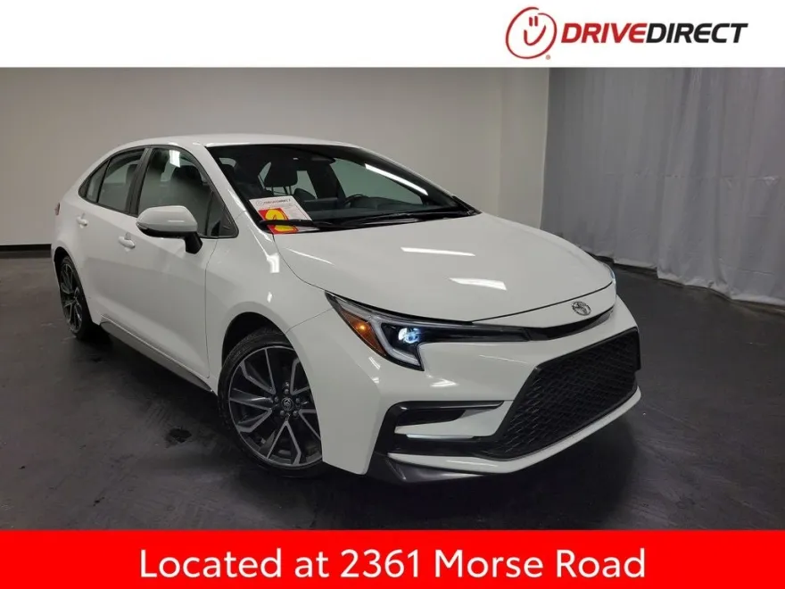 2023 Toyota Corolla SE photo 1