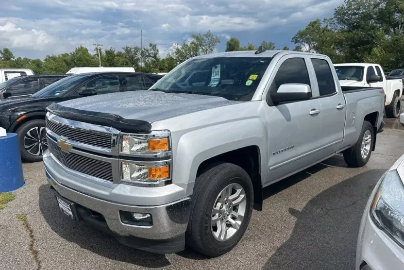 2015 Chevrolet Silverado 1500 LT photo 1