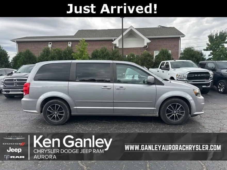 2014 Dodge Grand Caravan SXT photo 1