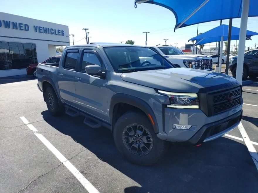 2023 Nissan Frontier PRO-4X photo 1