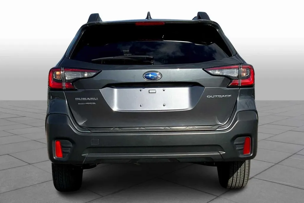 2022 Subaru Outback Premium photo 1