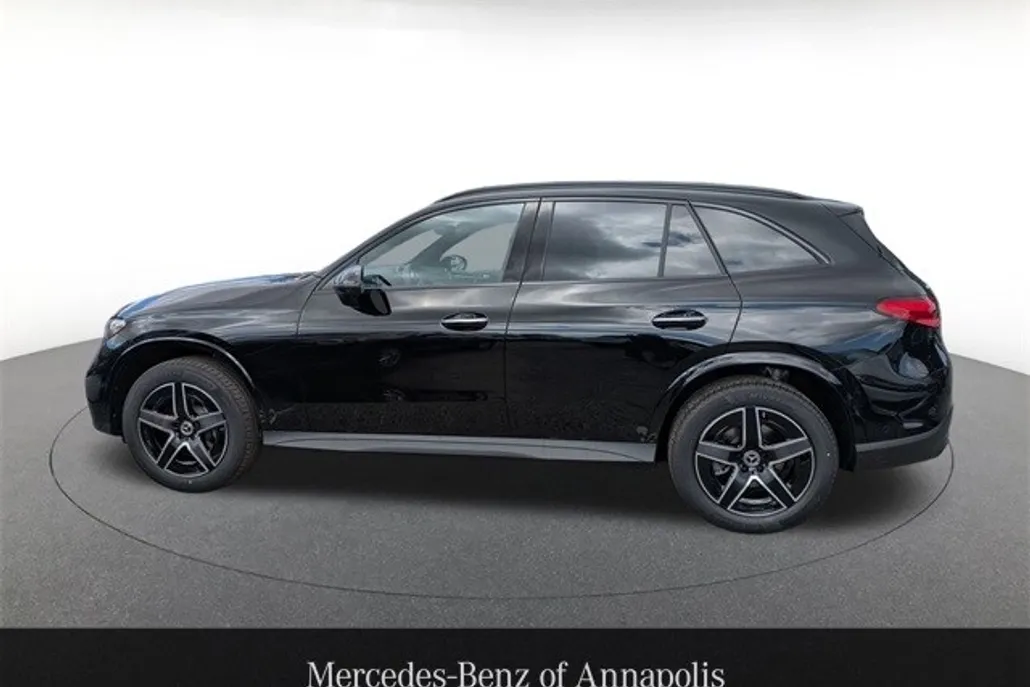 2026 Mercedes Benz GLC 300 4MATIC photo 1