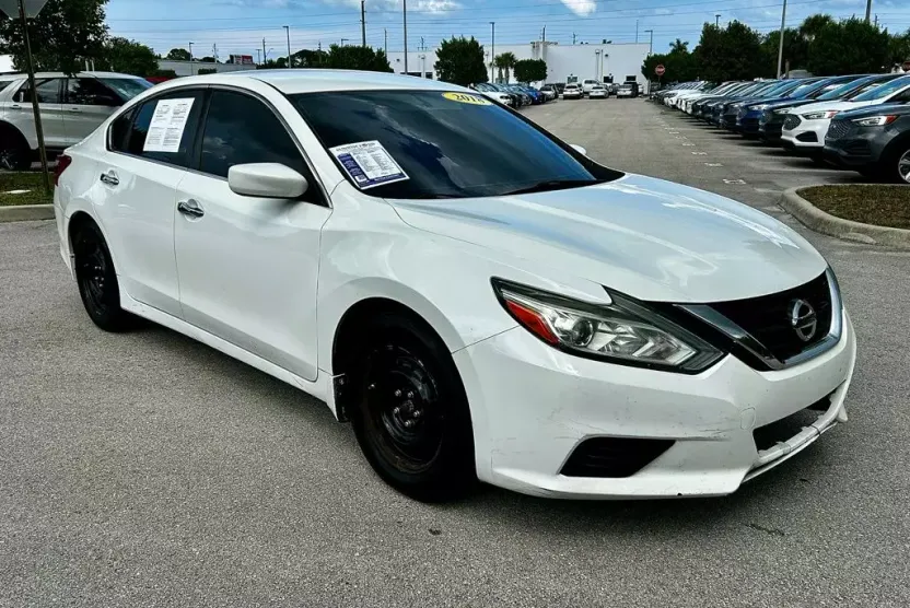 2018 Nissan Altima 2.5 S photo 1