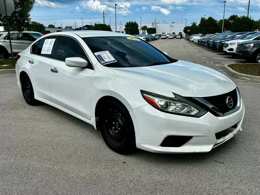 2018 Nissan Altima 2.5 S photo 1