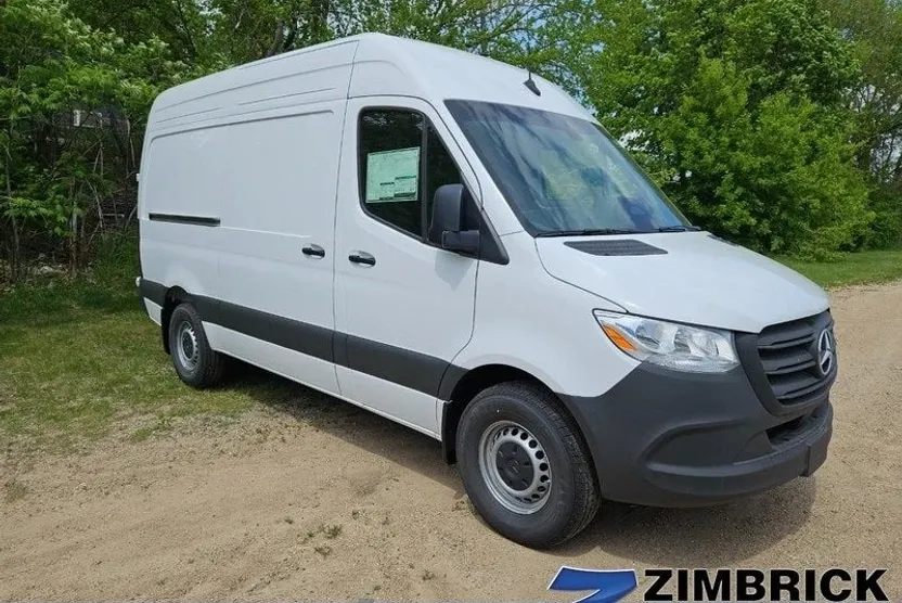 2025 Mercedes Benz Sprinter 2500 144 WB photo 1