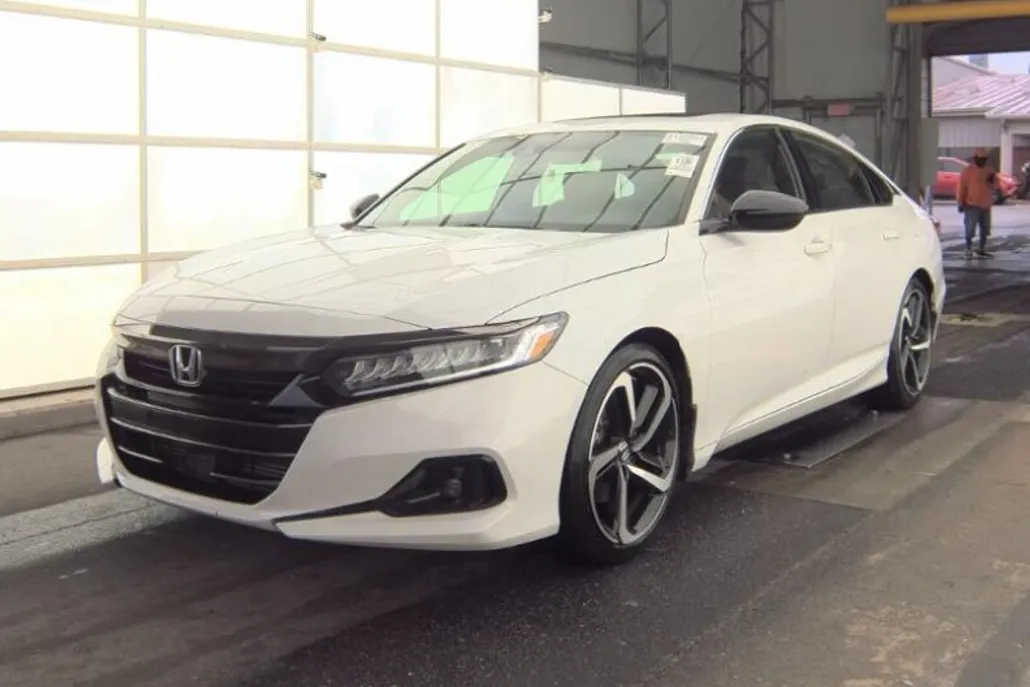 2022 Honda Accord Sport 2.0T photo 1