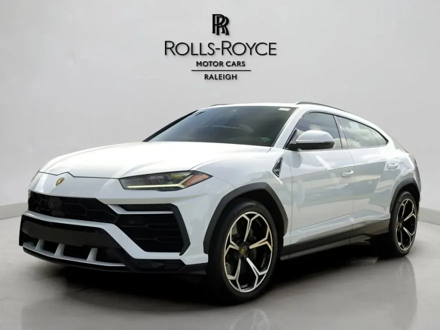 2020 Lamborghini Urus Base photo 1