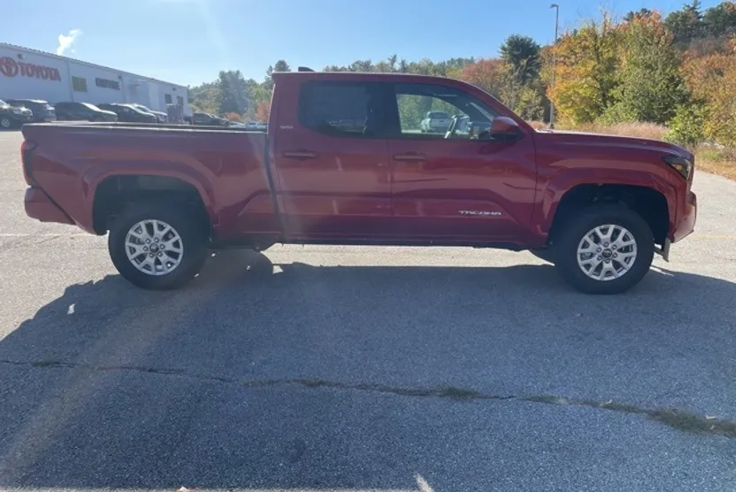 2025 Toyota Tacoma SR5 4x4 Double Cab photo 1