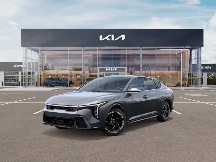2025 Kia K4 GT-Line photo 1