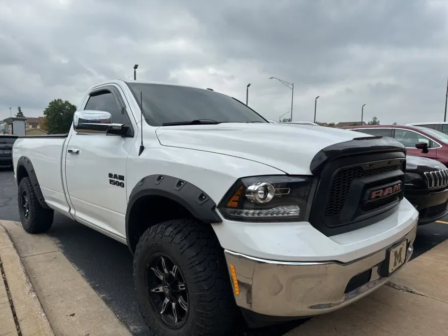 2014 Ram 1500 SLT photo 1